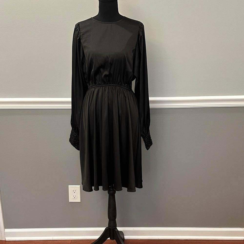 Vine & Love Elegant Black Long Sleeve Dress